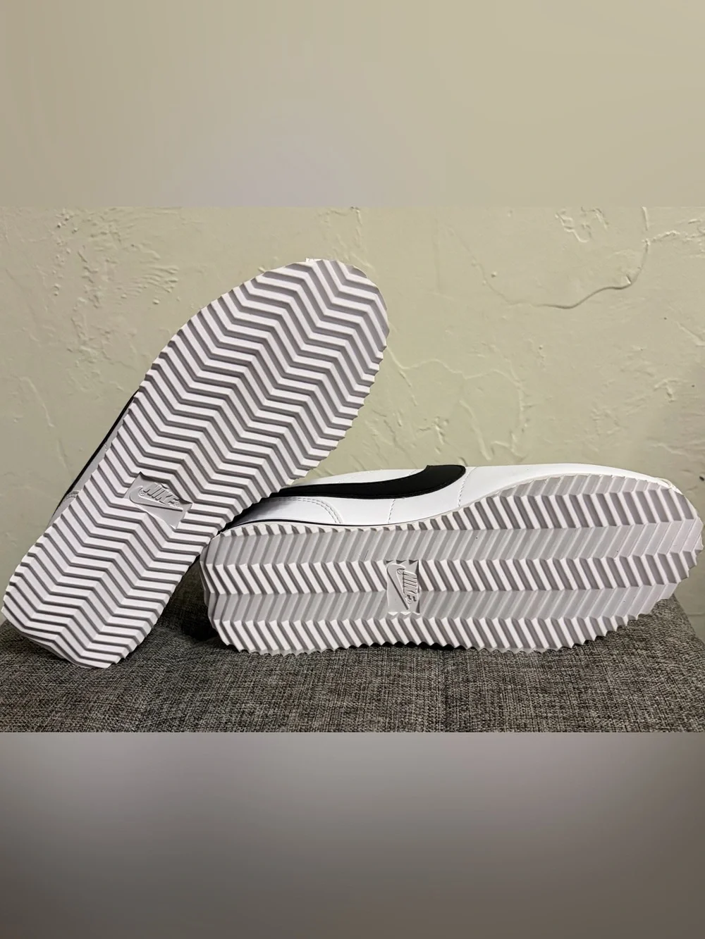 Nike Boy’s White and Black Retro Runner Sneakers